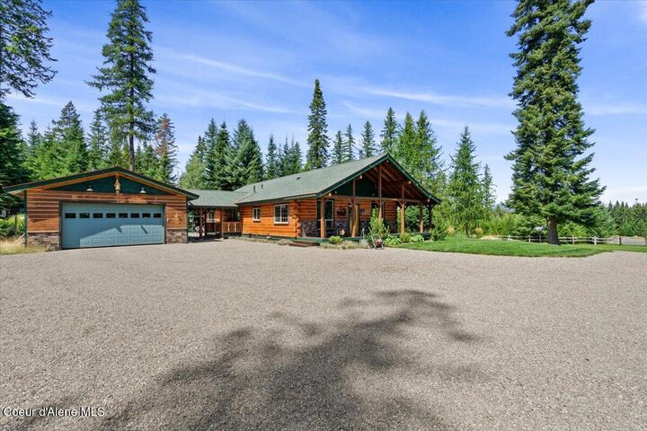 Property Photo:  30989 N Walking Horse Ln  ID 83801 