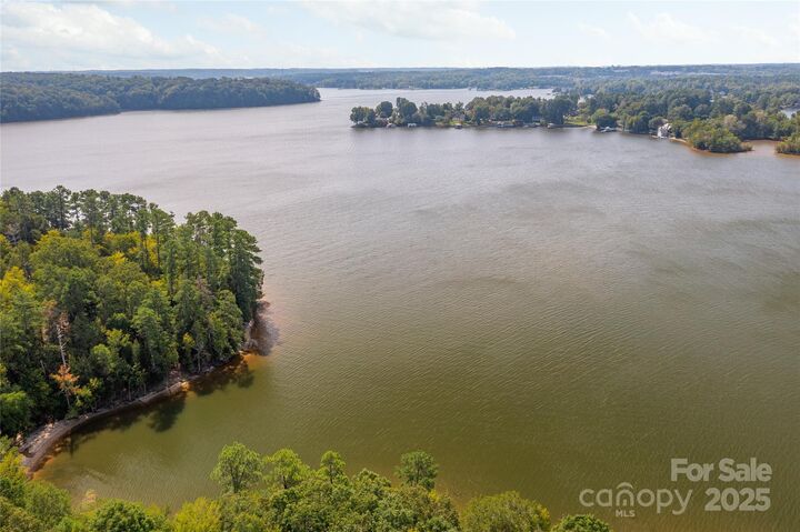Property Photo:  1009 Kingbird Lane 11  SC 29710 