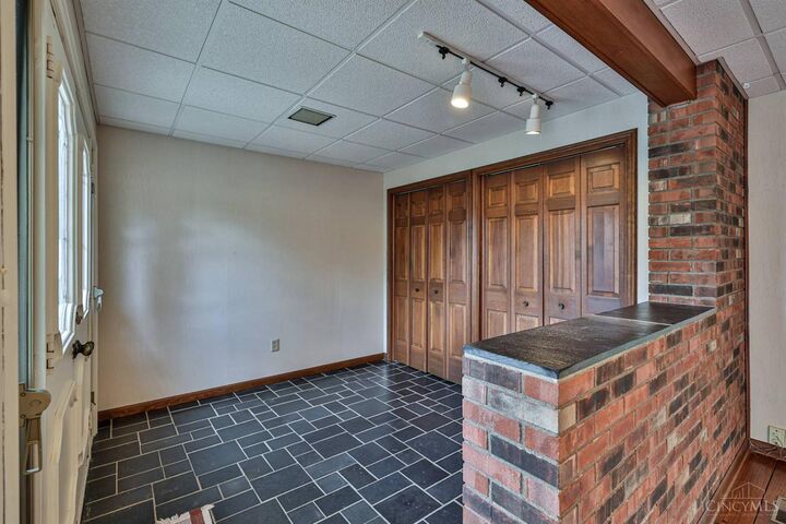 Property Photo:  5868 Greenlawn Road  OH 45011 