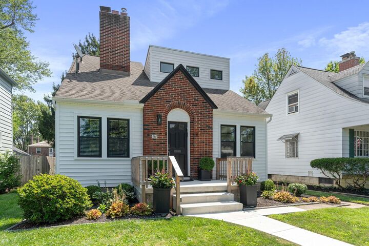 Property Photo:  818 Chelsea Avenue  OH 43209 