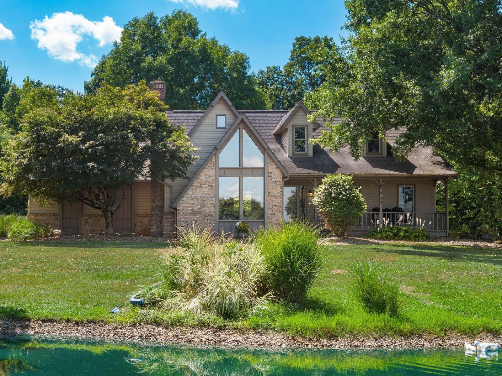 Property Photo: 5533 Waterloo NW Road OH 43110