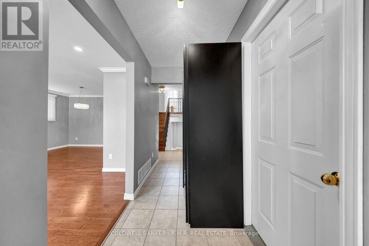 Photo de la propriété:  431 Grange Court  ON L1G 7J1 