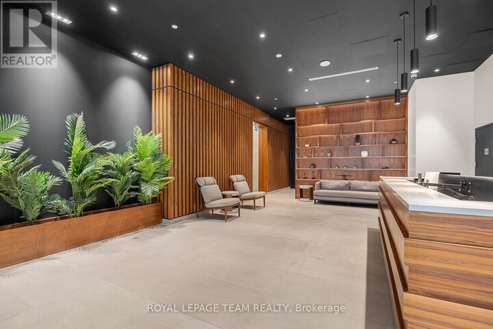 Property Photo: 340 Queen Street 2704 ON K1R 0G1