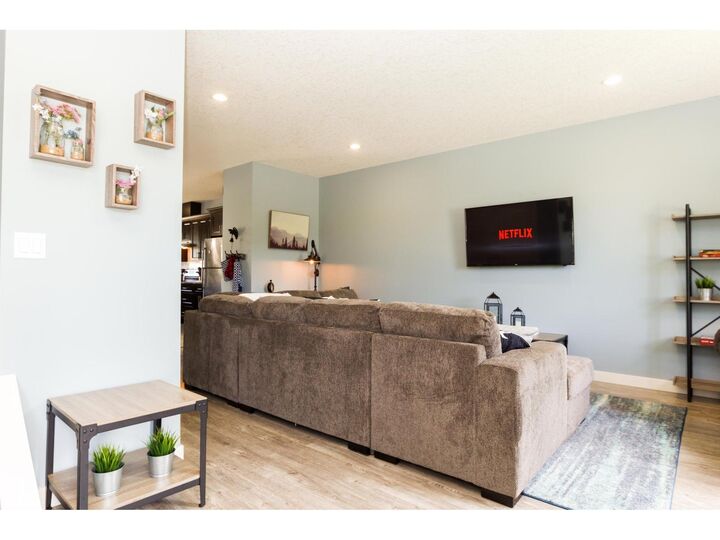 Property Photo:  9449 152 St NW NW  AB T5R 1N1 