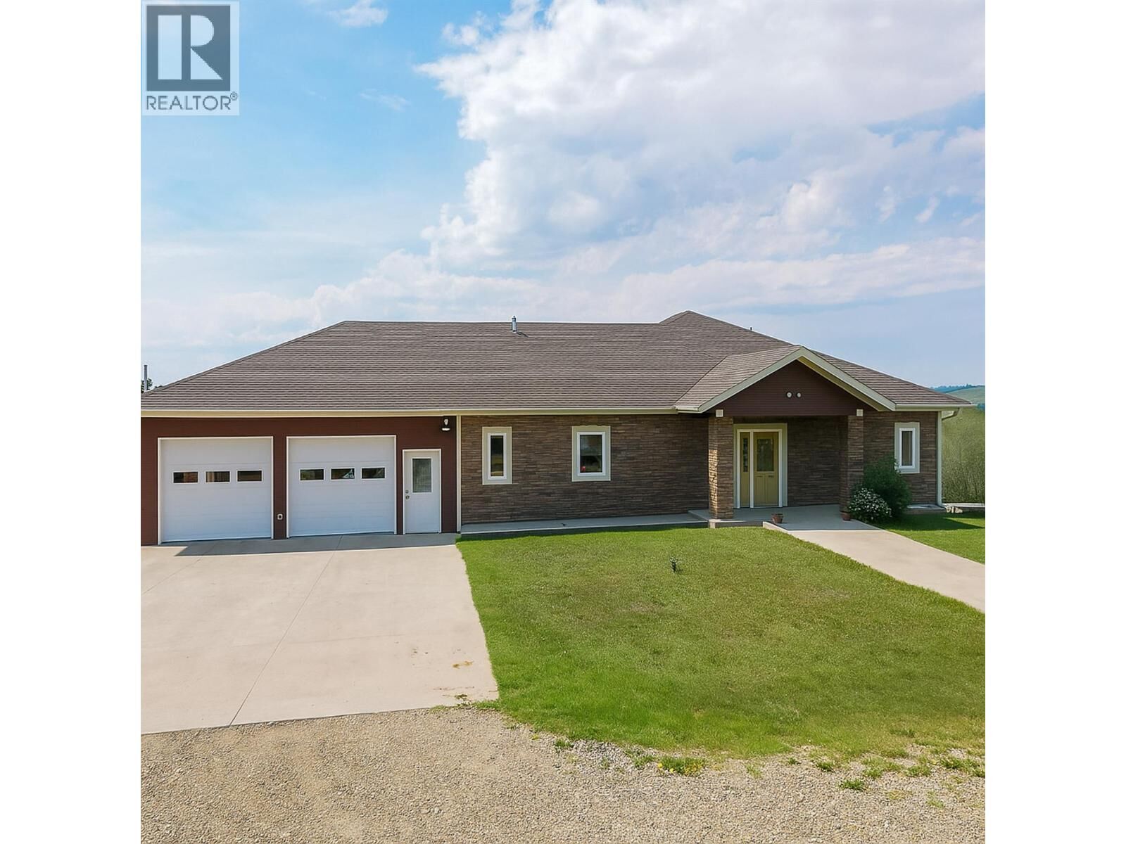 Property Photo: 408 Briar Ridge Road BC V0C 2C0