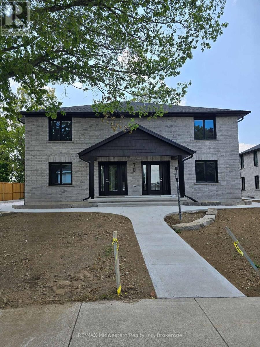 Property Photo:  70 Queen Street 101, 102  ON N0G 1H0 