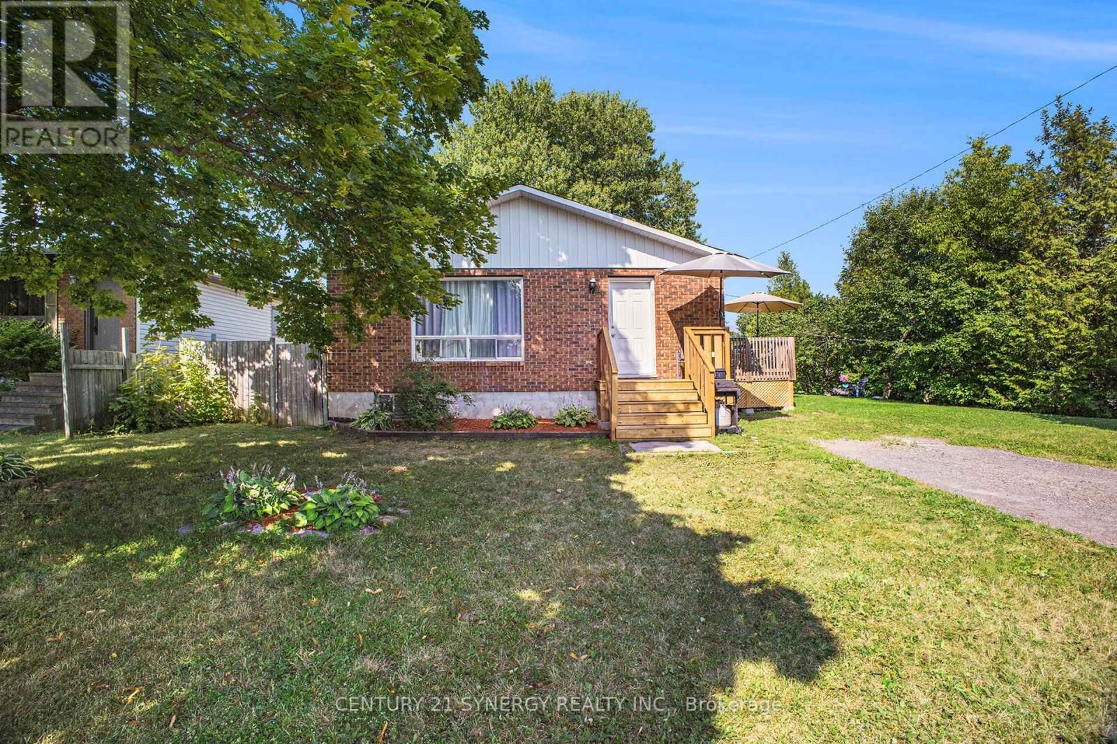Property Photo:  389 Thomas Street  ON K7C 3Z3 