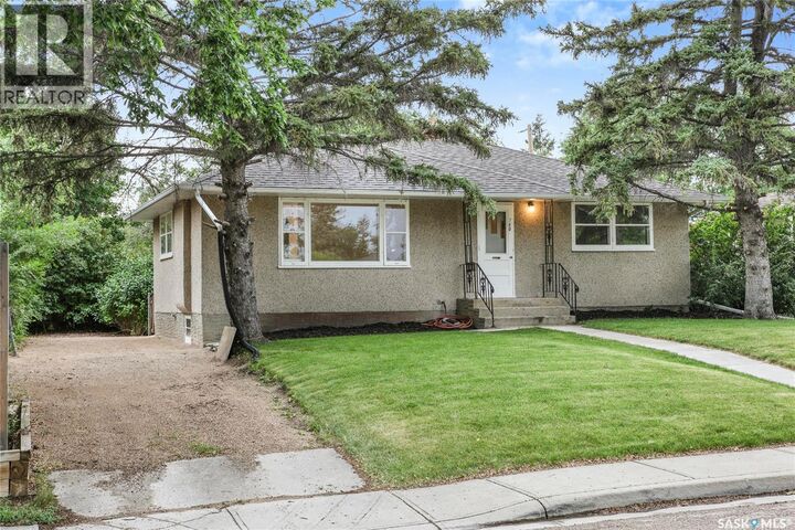 Property Photo:  760 Horace Street  SK S4S 6B4 