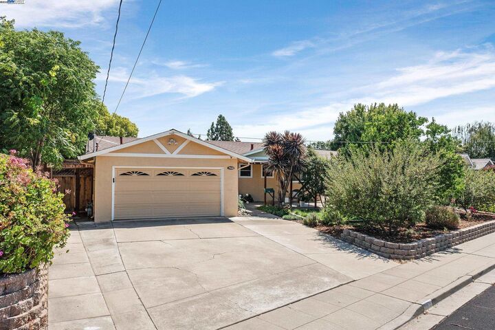 Property Photo:  765 Moraga Drive  CA 94550 