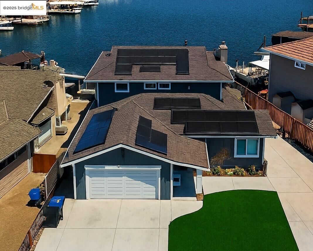 Property Photo:  4911 Cabrillo Pt  CA 94505 