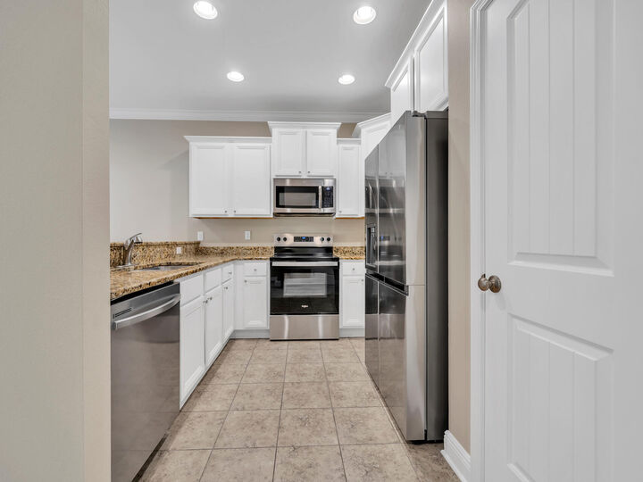 Property Photo:  19 E Shady Oaks Lane Unit B  FL 32459 
