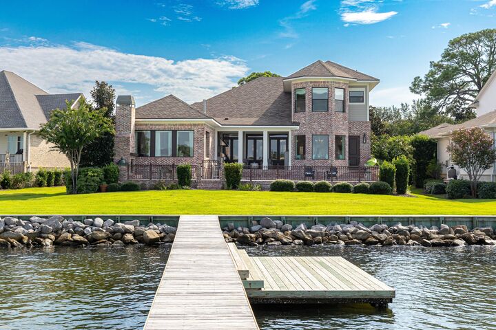 Property Photo:  907 Peacock'S Point Drive  FL 32541 