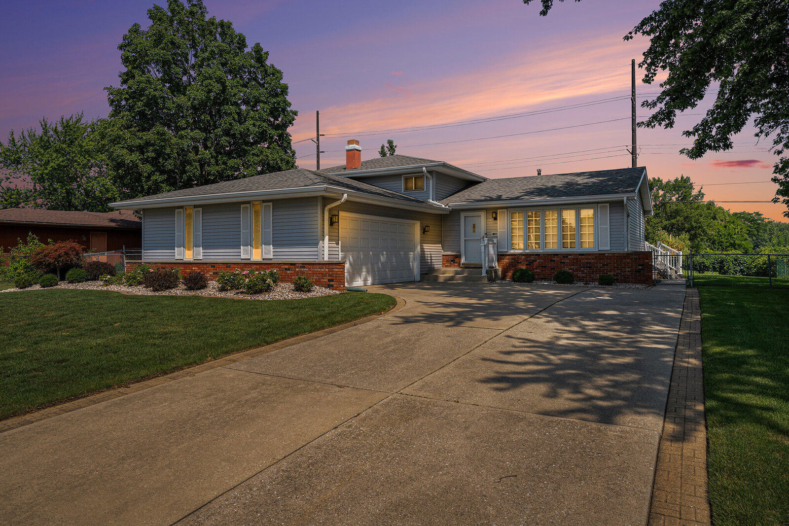 Property Photo: 506 Concord Place IN 46375