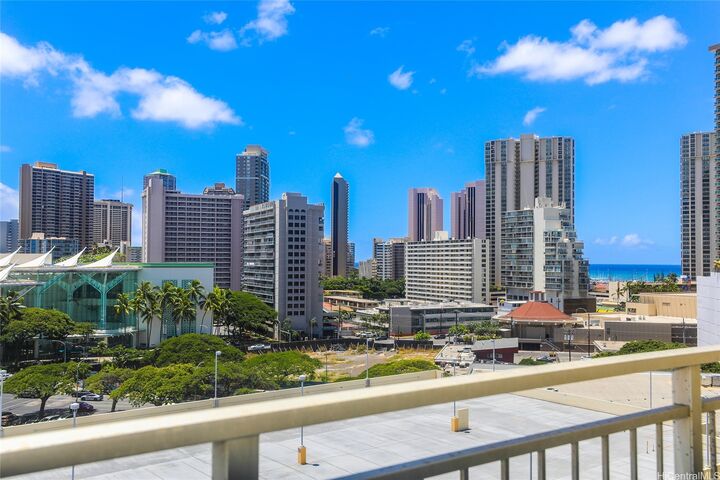 Property Photo: 1655 Makaloa Street 1114 HI 96814