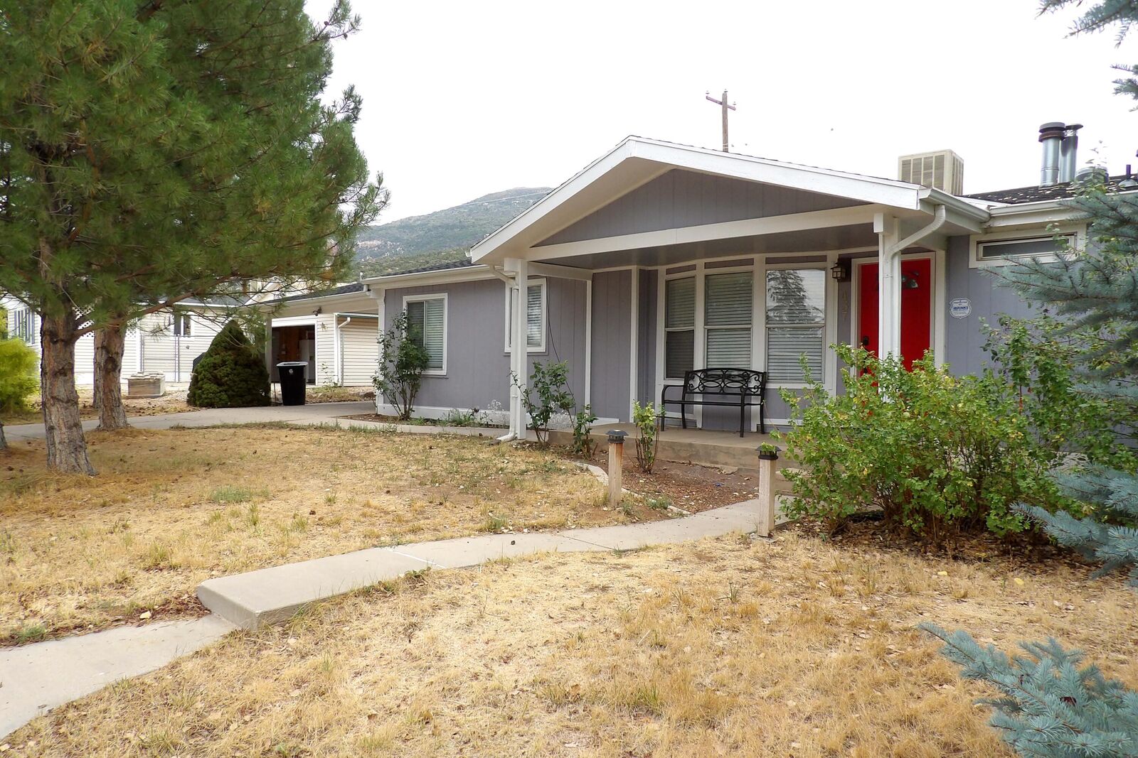 Property Photo: 437 Bristlecone Dr UT 84720