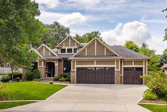 1045 SE Pinecrest Circle  Waukee IA 50263 photo