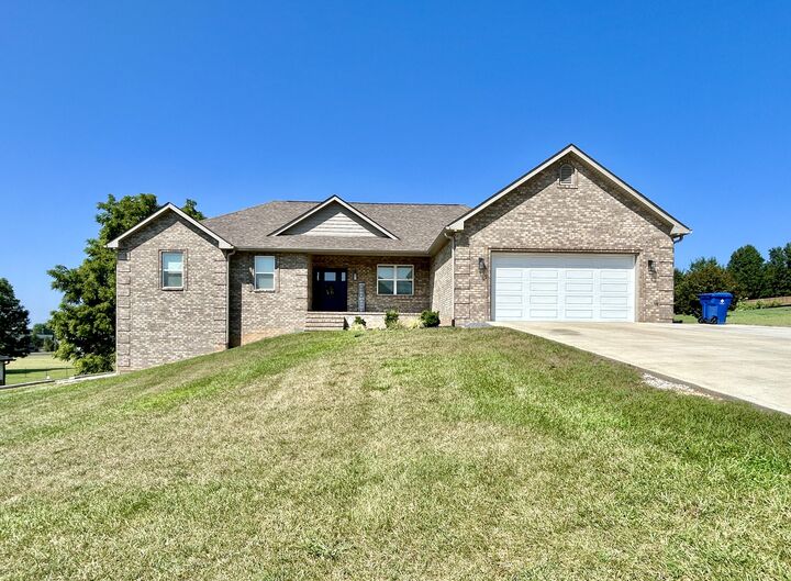 201 Clear Lake Drive  Somerset KY 42503 photo