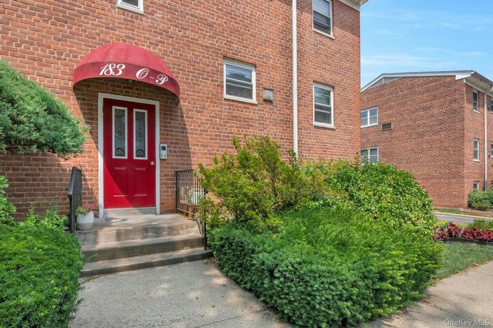 Property Photo:  183 Drake Avenue 1-O  NY 10805 