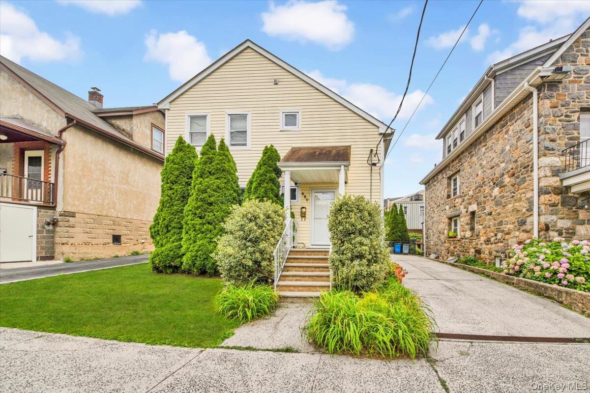 Property Photo:  420 W William Street  NY 10573 