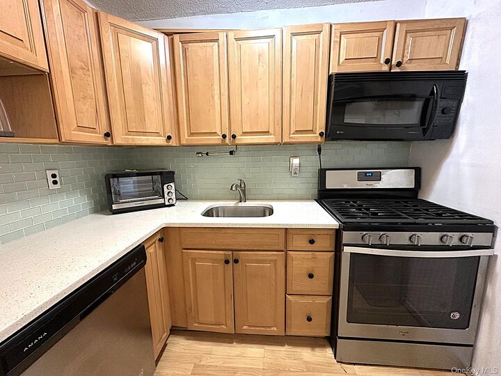 Property Photo:  100 Diplomat Drive 3J  NY 10549 