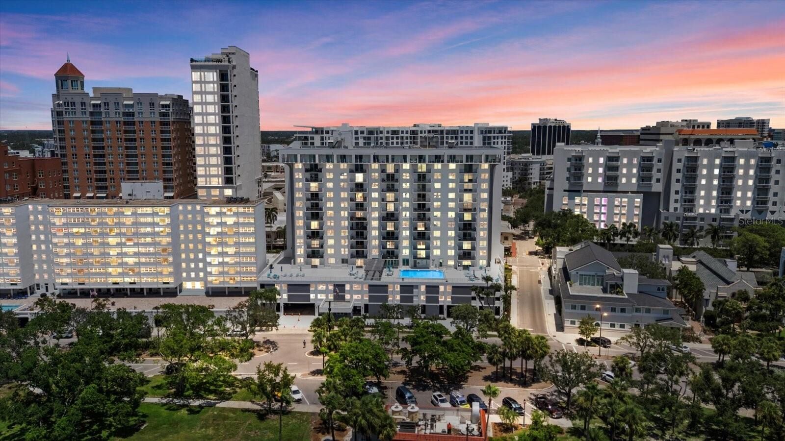 Property Photo:  101 S Gulfstream Avenue 10J  FL 34236 