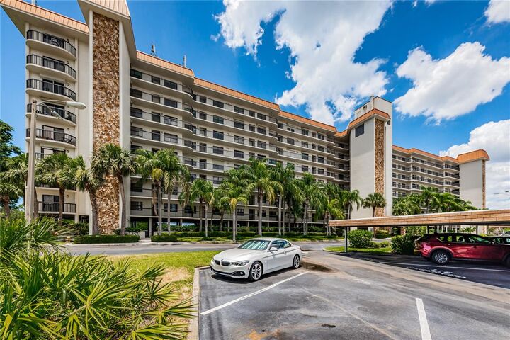 5400 Park Street N 609  St Petersburg FL 33709 photo