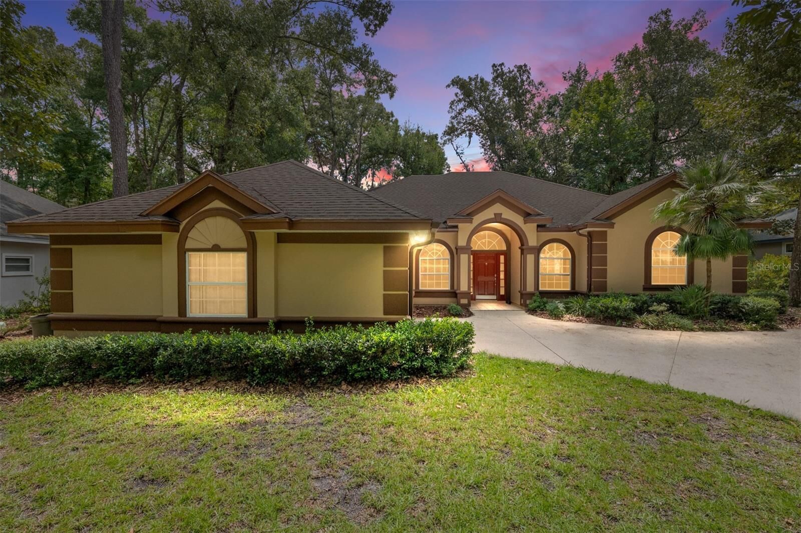 Property Photo:  4411 SW 101st Drive  FL 32608 