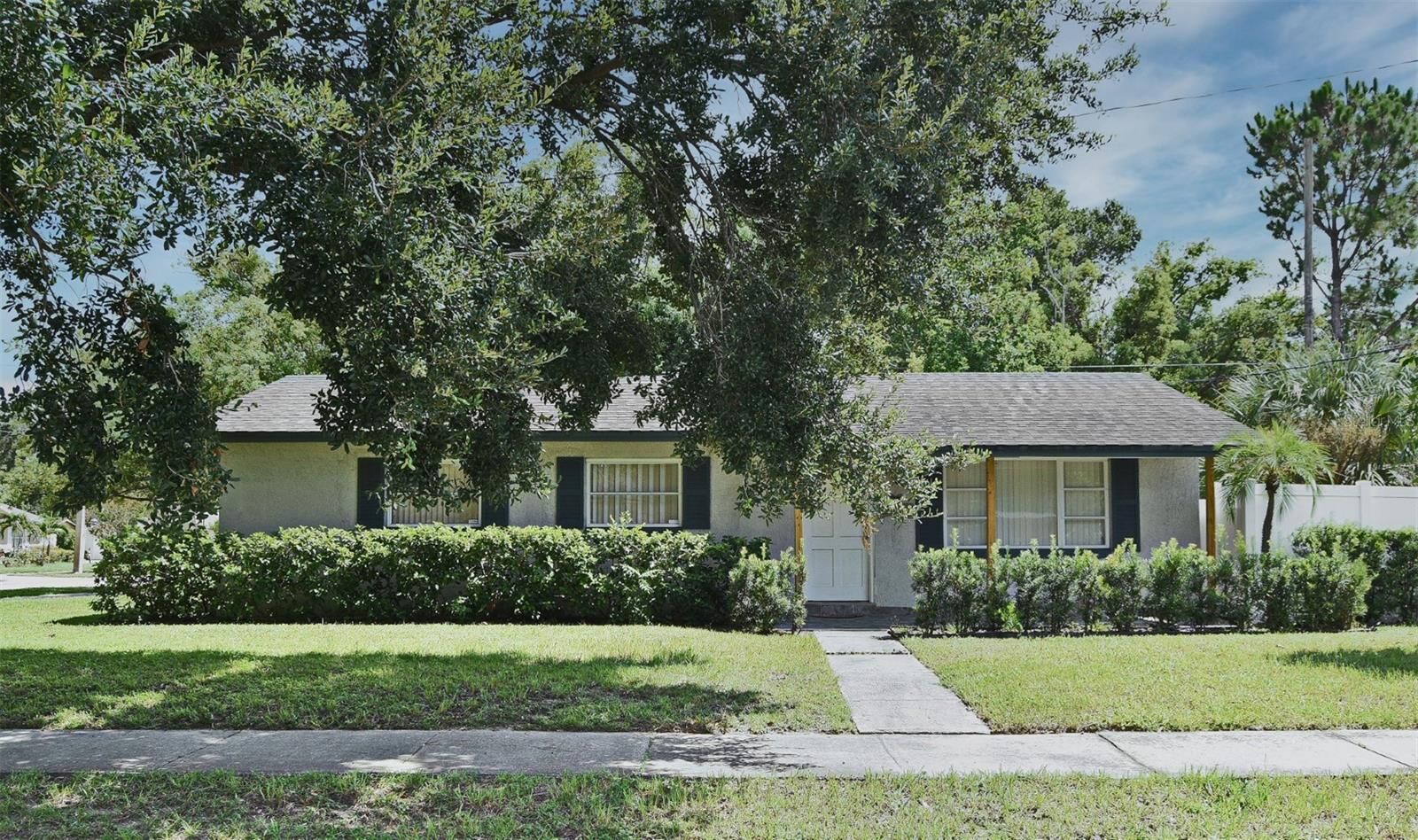 Property Photo: 800 Gaston Foster Road FL 32807
