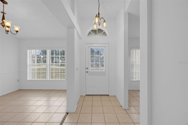 Property Photo: 203 Heronwood Circle FL 32725