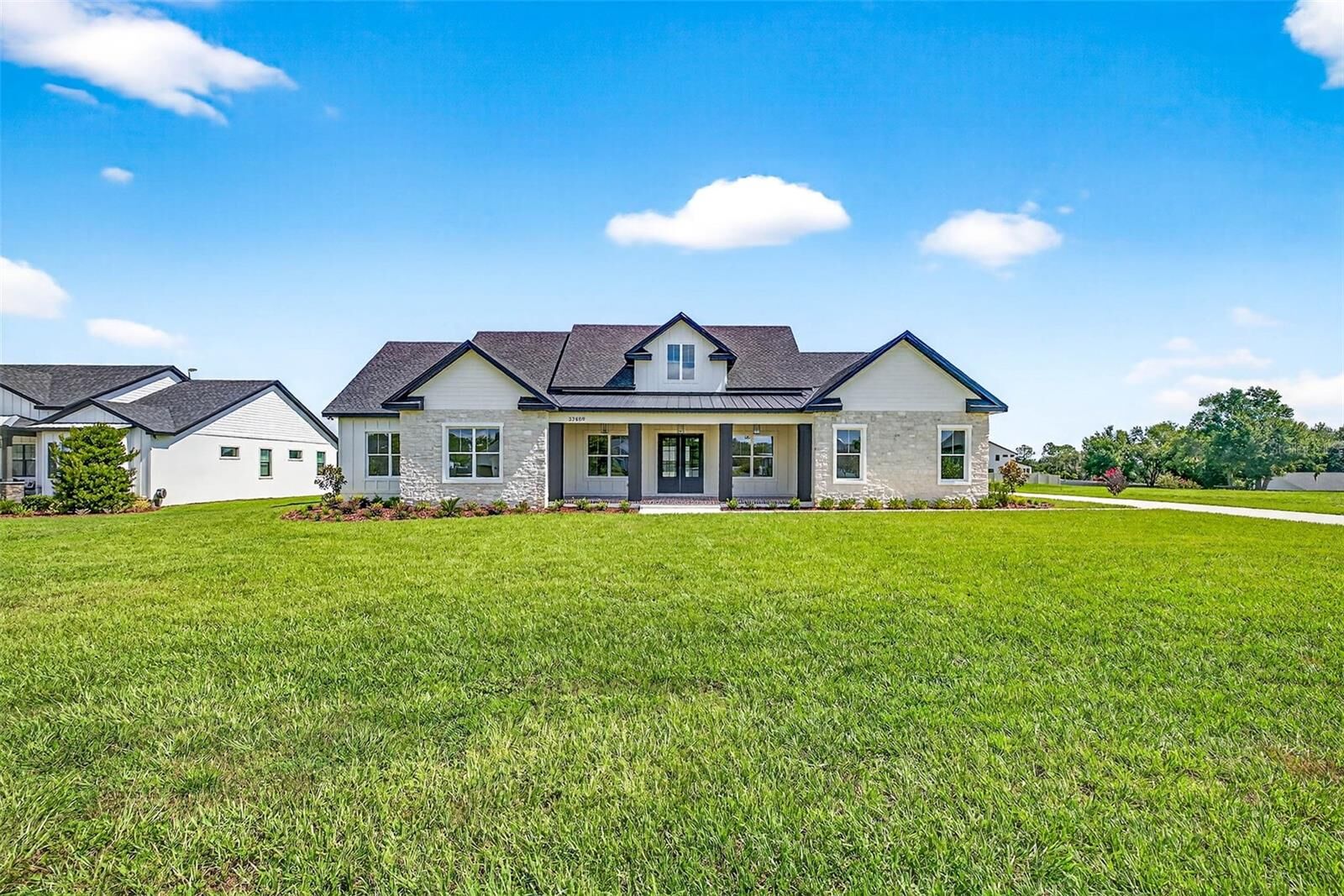 Property Photo: 32859 3rd Ave FL 33576