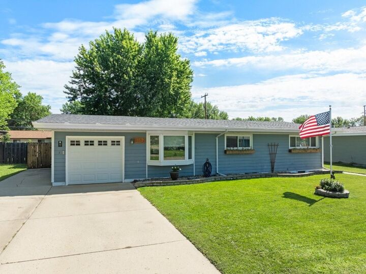 117 24th St SW  Minot ND 58701 photo