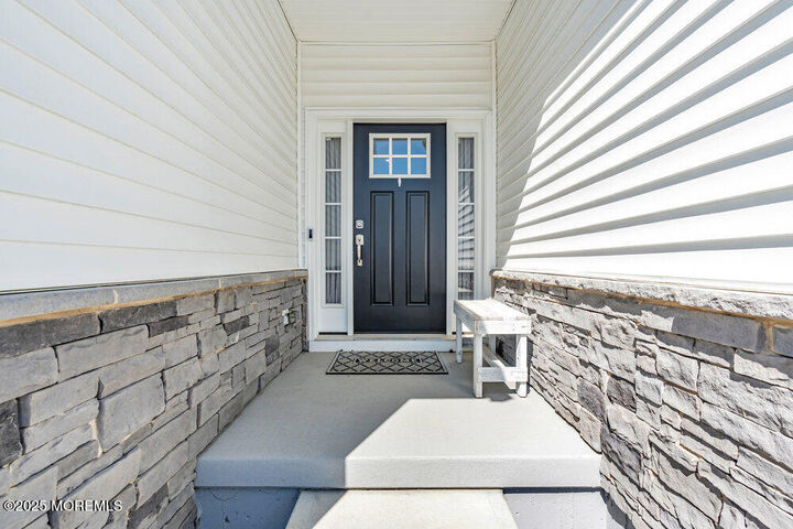 Property Photo:  12 Keeneland Road  NJ 08533 
