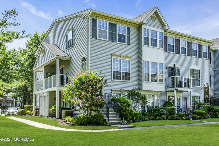 89 Chambord Court  Hamilton NJ 08619 photo
