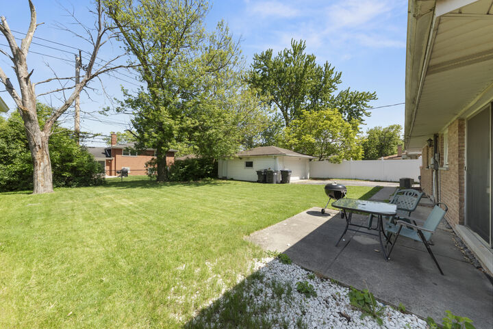Property Photo: 16657 Dobson Avenue IL 60473