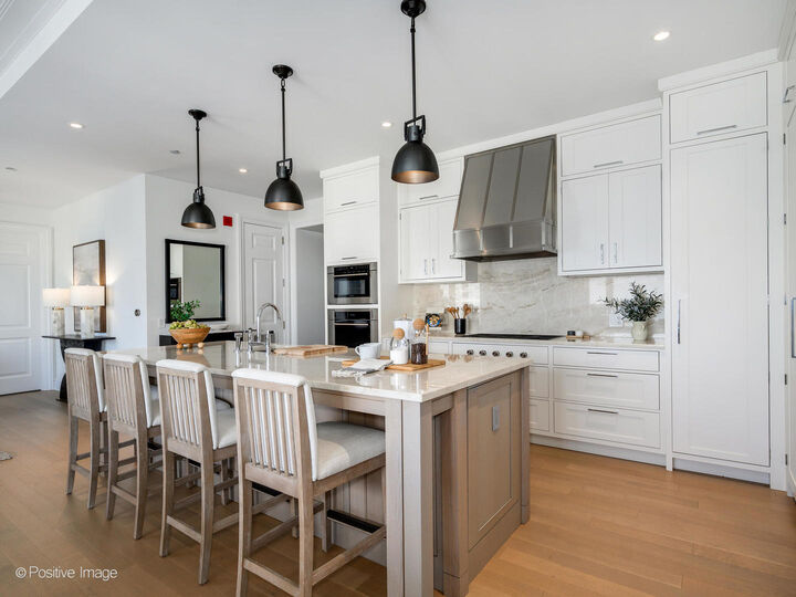 Property Photo:  451 E Grand Avenue 4302  IL 60611