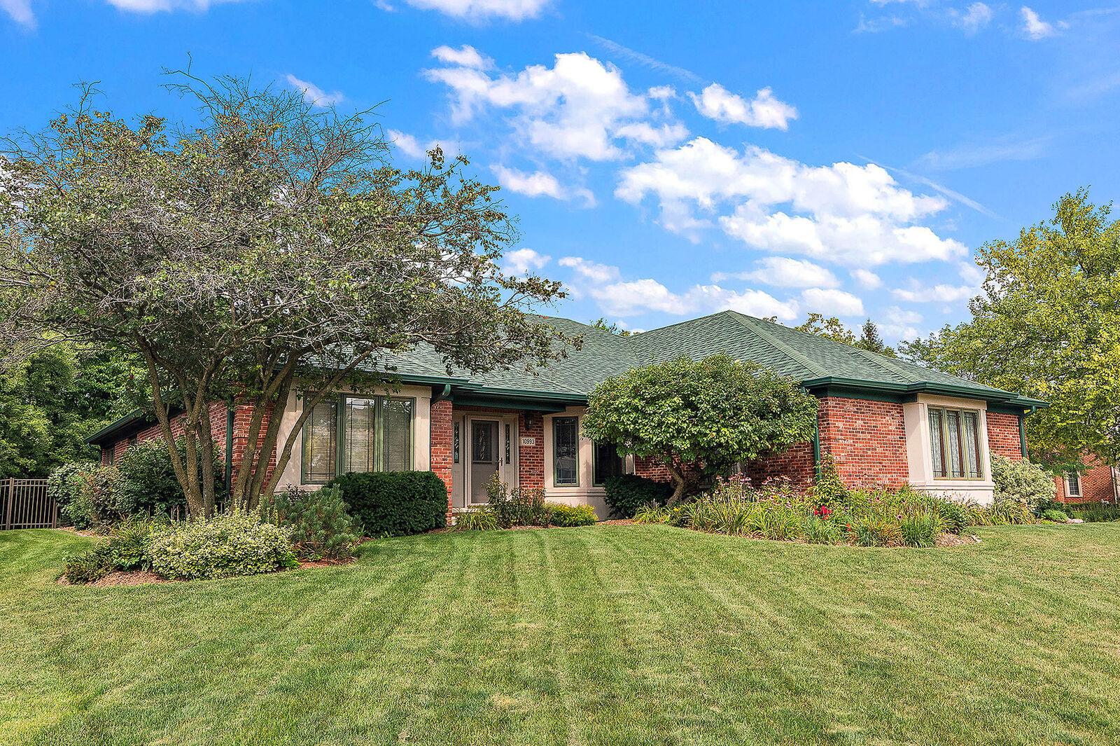 Property Photo:  10993 Pioneer Trail  IL 60423 