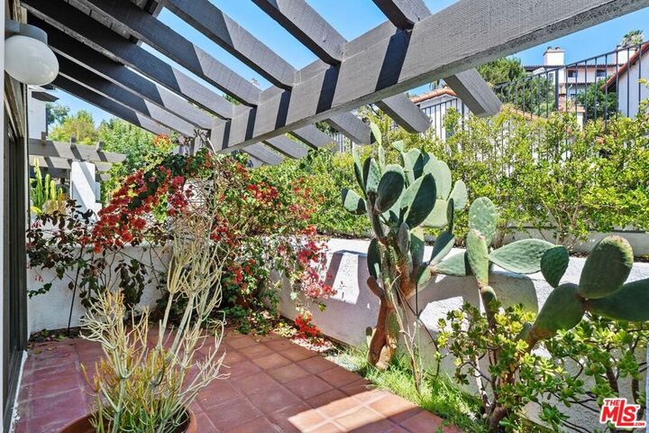 Property Photo:  1578 Michael Lane  CA 90272 