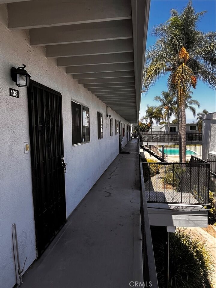 Property Photo:  5530 Ackerfield Avenue 108  CA 90805 