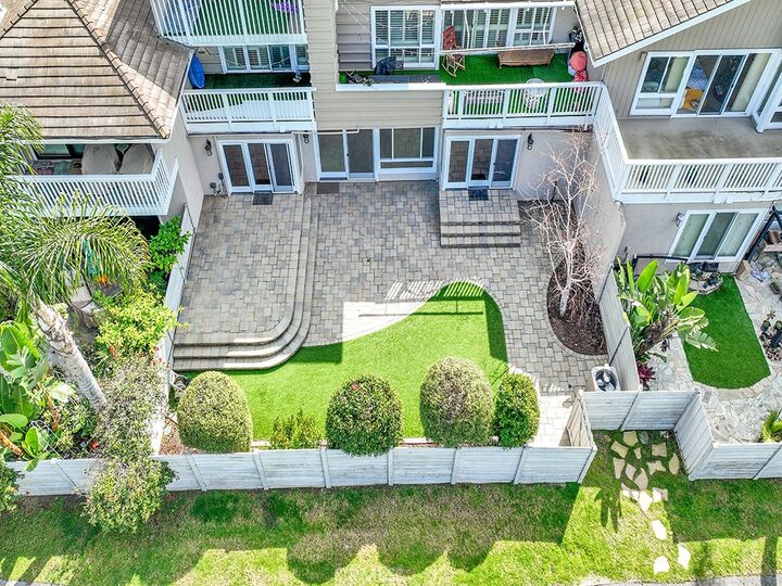 Property Photo: 4 Lakeview CA 92604