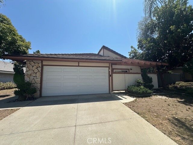 Property Photo: 76 Ilex Drive CA 91320
