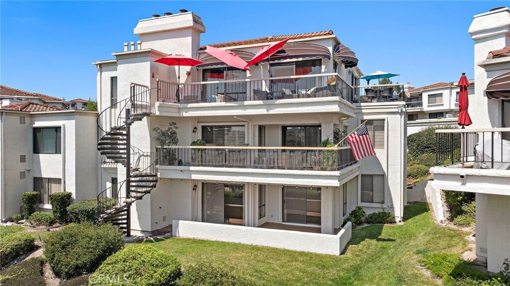 Property Photo:  22422 Porreras 7  CA 92692 