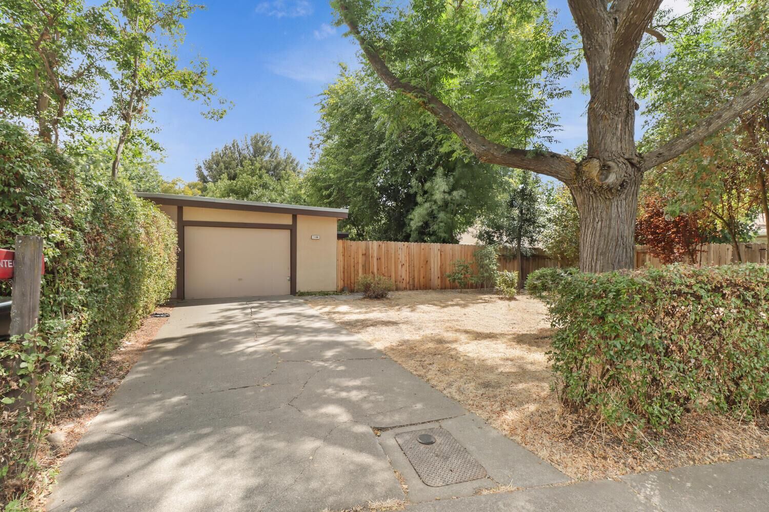 Property Photo:  1606 Colusa Avenue  CA 95616 