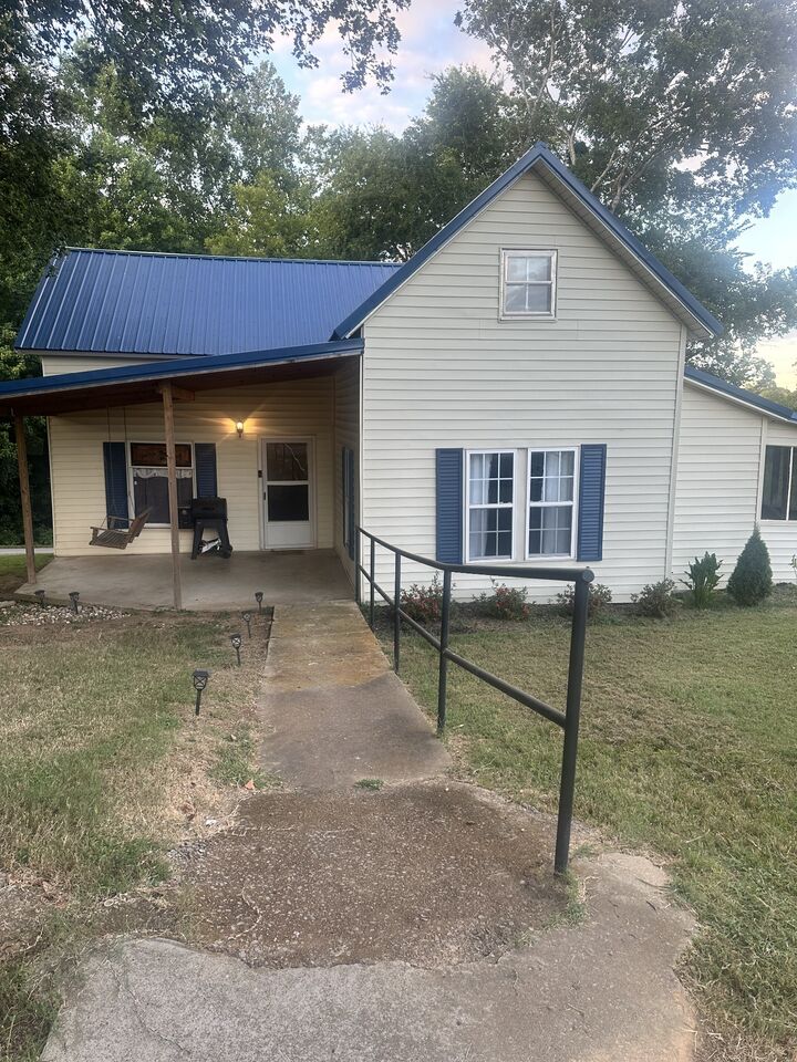 Property Photo:  2 Hardin Loop  TN 38486 