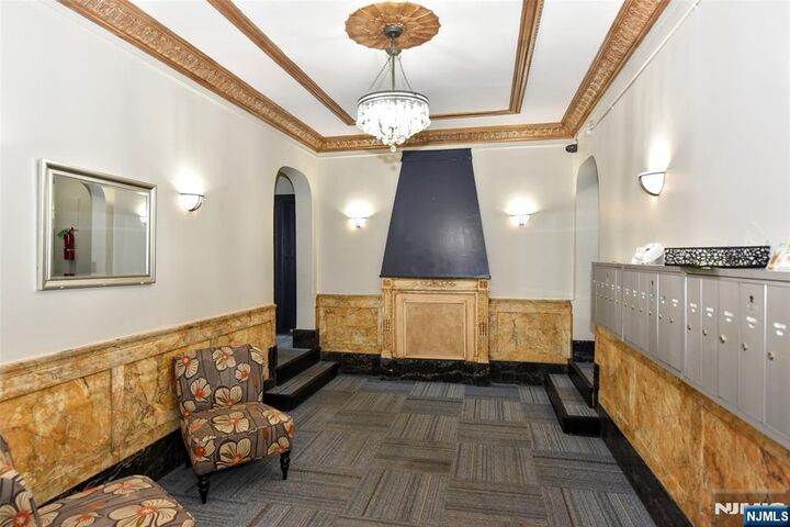 Property Photo:  303 Hamilton Place C1  NJ 07601 