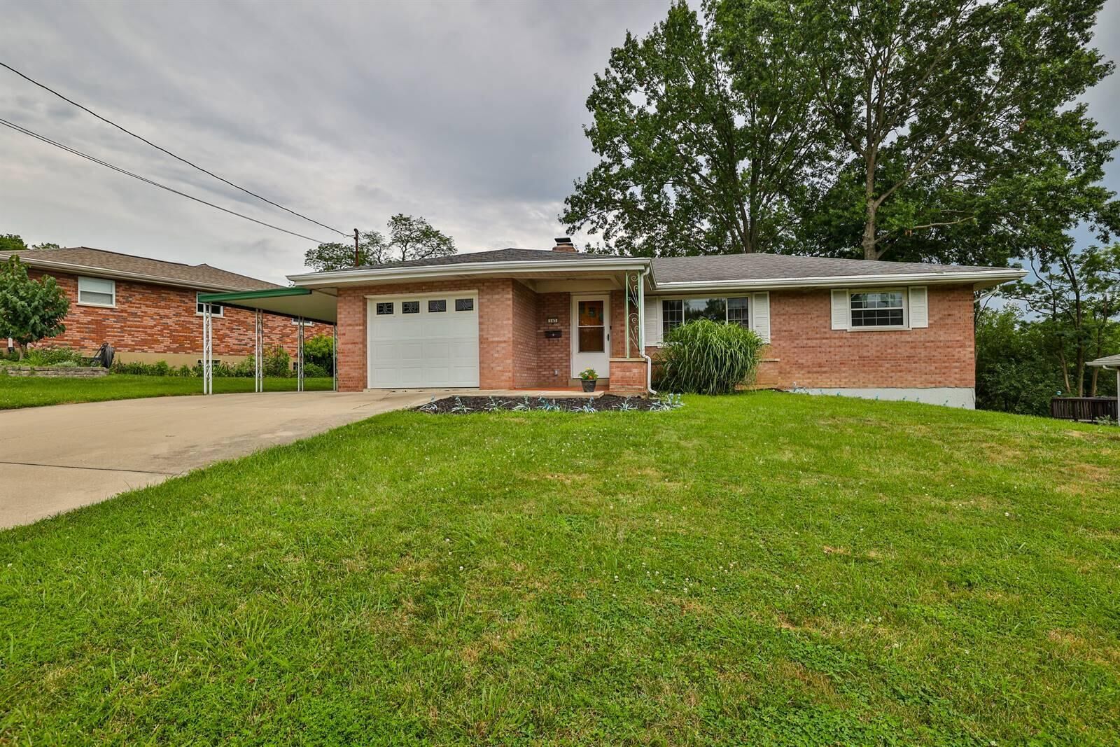Property Photo: 143 Capri Drive KY 41075