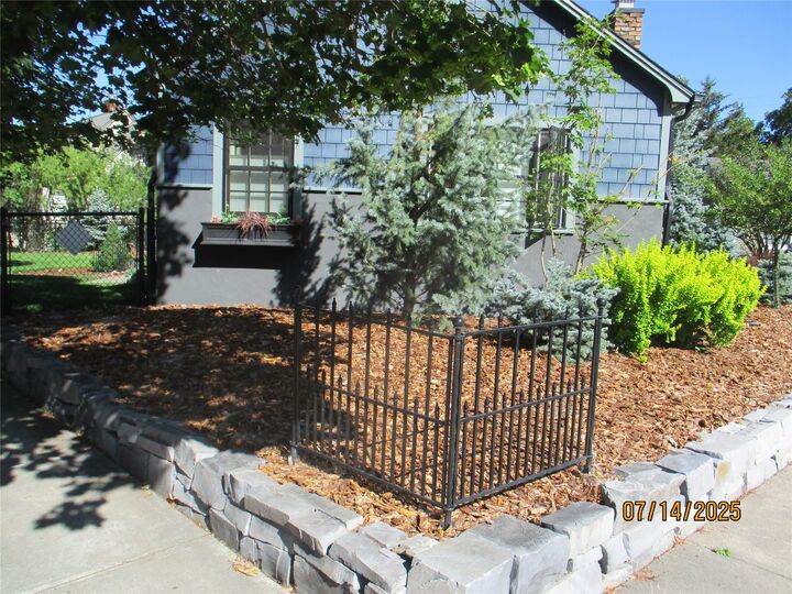Property Photo:  1533 Mansfield Avenue  MT 59801 