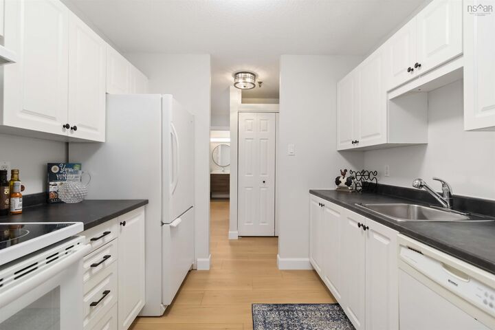Property Photo: 460 9 Forest Hills Parkway NS B2W 0M5