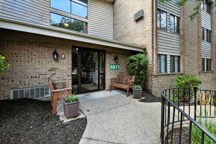 Property Photo:  1871 Silver Bell Road 317  MN 55122 