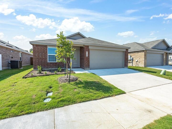 Property Photo: 5130 Volunteer Drive TX 75119