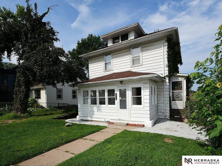Property Photo:  616 N 41st Avenue  NE 68131 